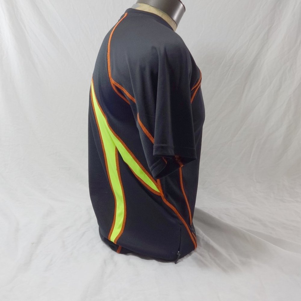 UNDER ARMOUR Black Heat Gear Shirt Size Medium - Picture 5 of 11